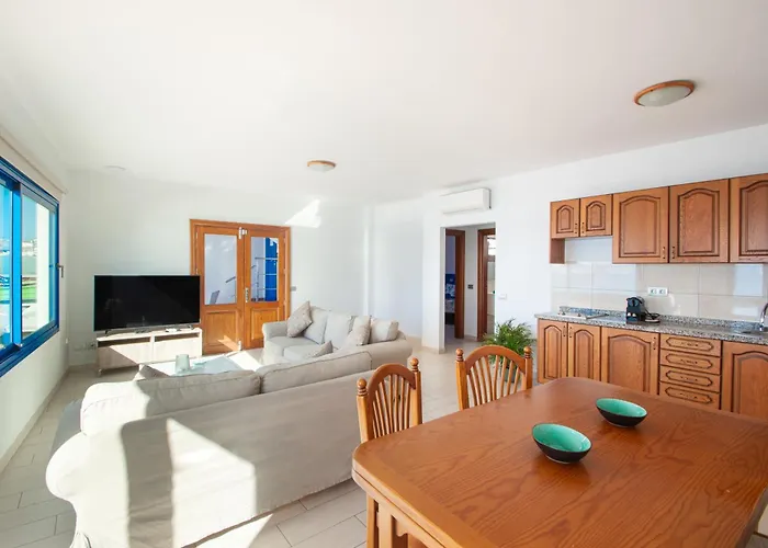 Blancazul Mingo Bajo * Playa Blanca